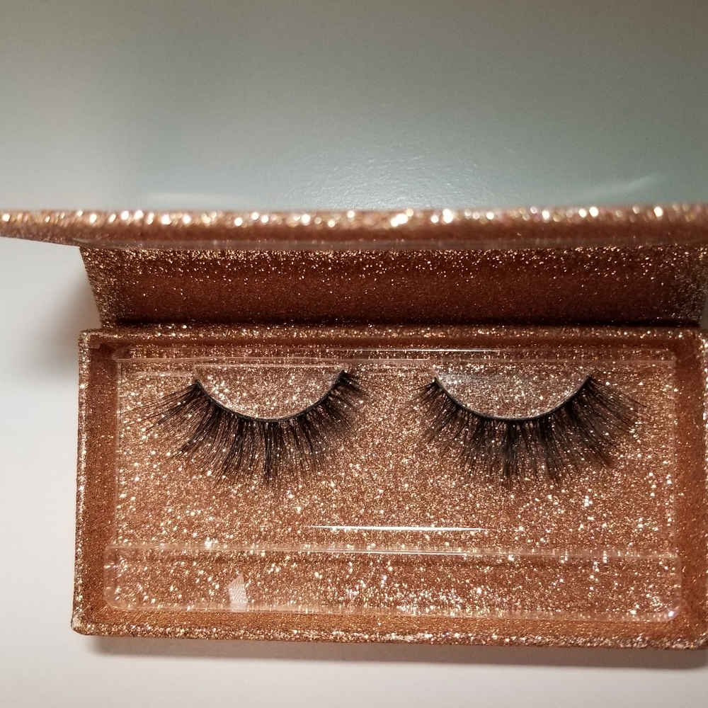 3D Fiber Lashes - Picture 3 of 3